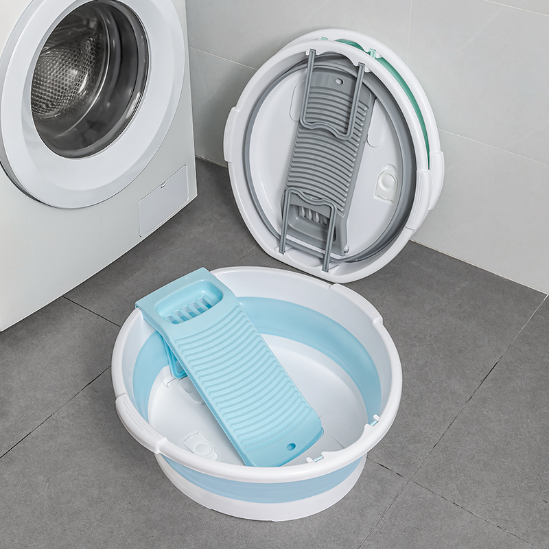 Bac à linge pliable avec planche à récurer