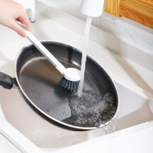Brosse à pot avec manche en aluminium